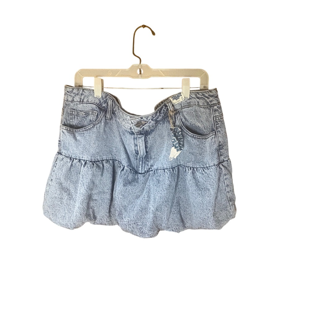 Dakota Blue Women XL Light Wash Denim Bubble Mini Skirt Tiered Acid Wash NWT